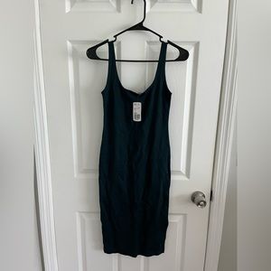 Scoop neck bodycon dress